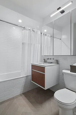 Rented by Greystar | media 6