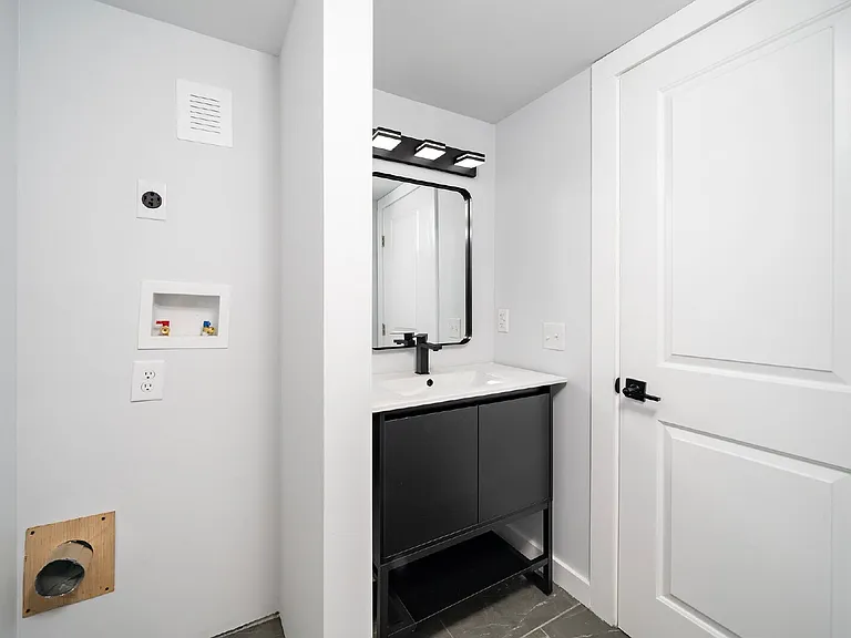 210 Lincoln Ct — Photo 13