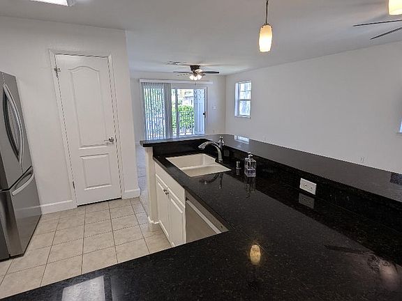 5th image of 92-1041 Koio Dr APT E