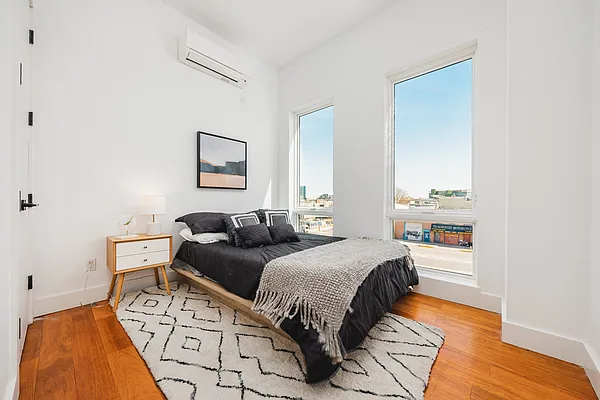 Rented by Nooklyn NYC LLC | media 28