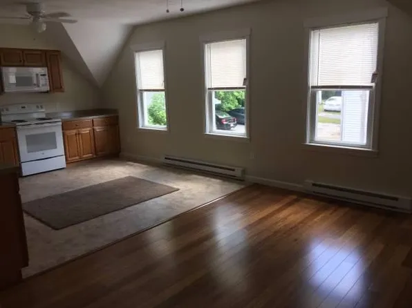 19 Whitcomb, Webster, MA 01570
