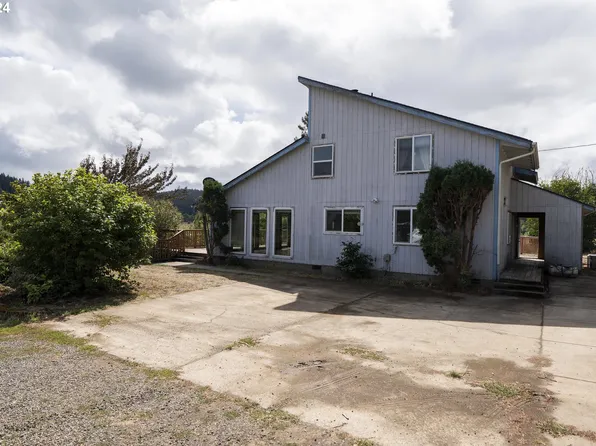 27004 Briggs Hill Rd, Eugene, OR 97405