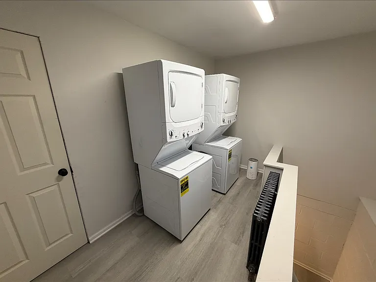 4253 James Ave N #3 — Photo 17