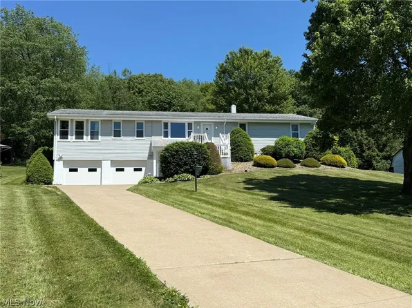 4223 Blacksnake Hill Rd NE, Dover, OH 44622