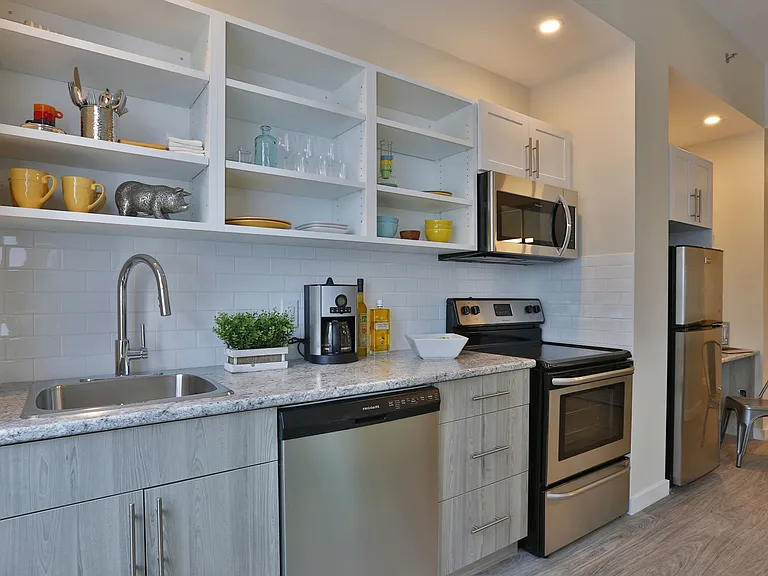 283 Portage Ave — Photo 18