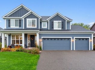 11298 Hackberry Ln, Osseo, MN 55369