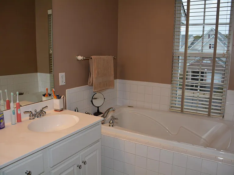21 York Rd — Photo 13
