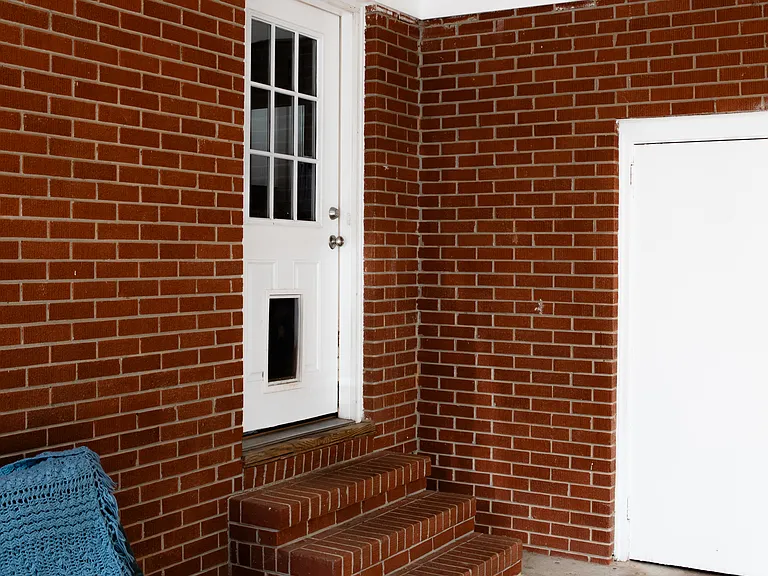 6017 Whitaker Ln — Photo 9