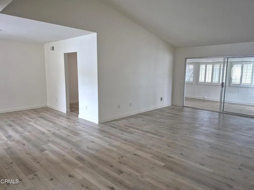 3 bed, 2.0 bath, 1498 sqft, $3,500 — Photo 2