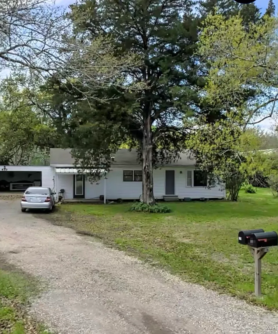 3 bed, 1900 sqft, $1,400 — Photo 1