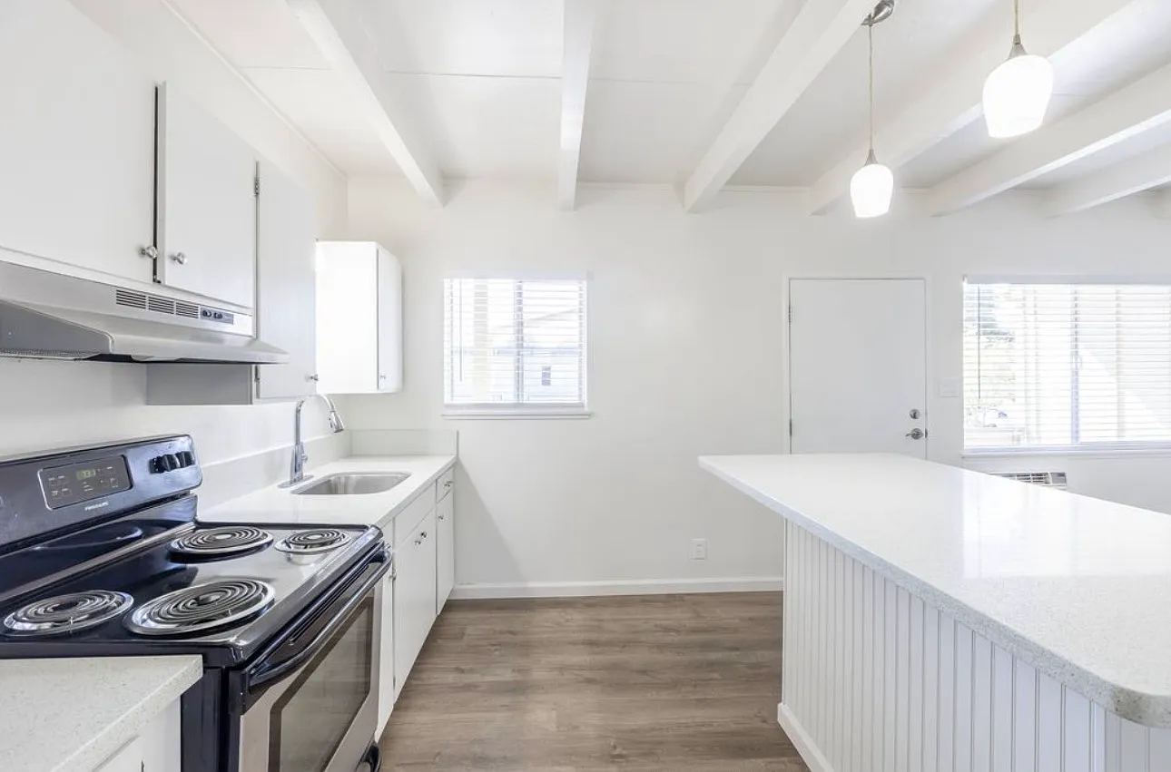 1 bed, 650 sqft, $2,150 — Photo 3