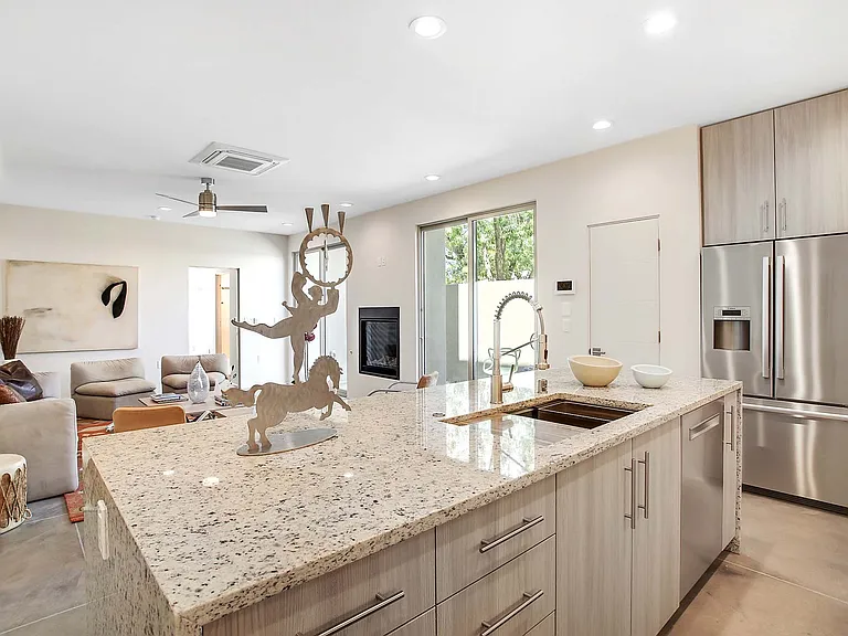 1508 San Patricio Ave SW #A — Photo 12