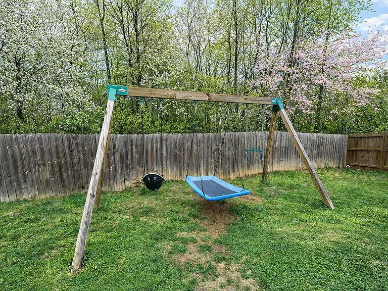 7911 Hamilton Mill Dr — Photo 25