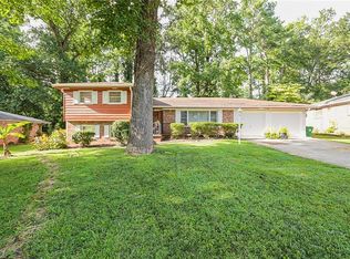 2294 Shamrock Dr, Decatur, GA 30032