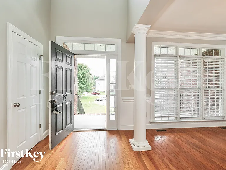 17 Orchard Grass Ct — Photo 3
