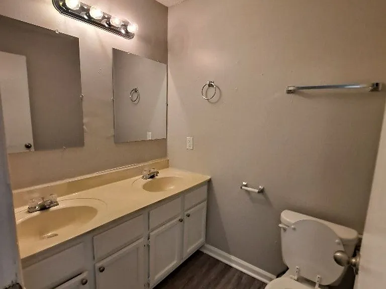 2717 Carnes Ave — Photo 9