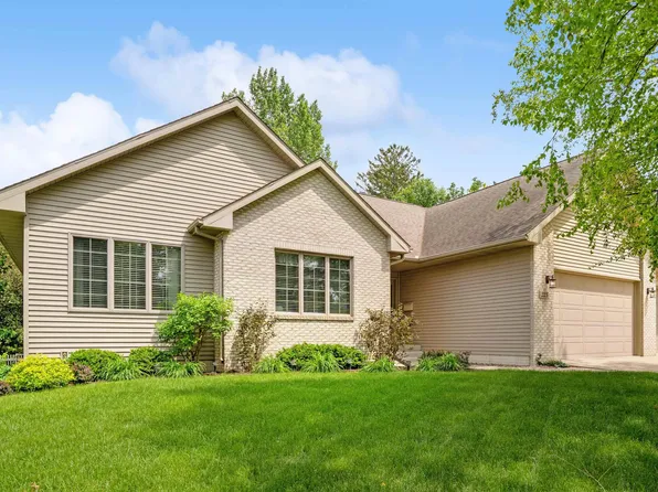 225 N Highland Dr, Cedar Falls, IA 50613