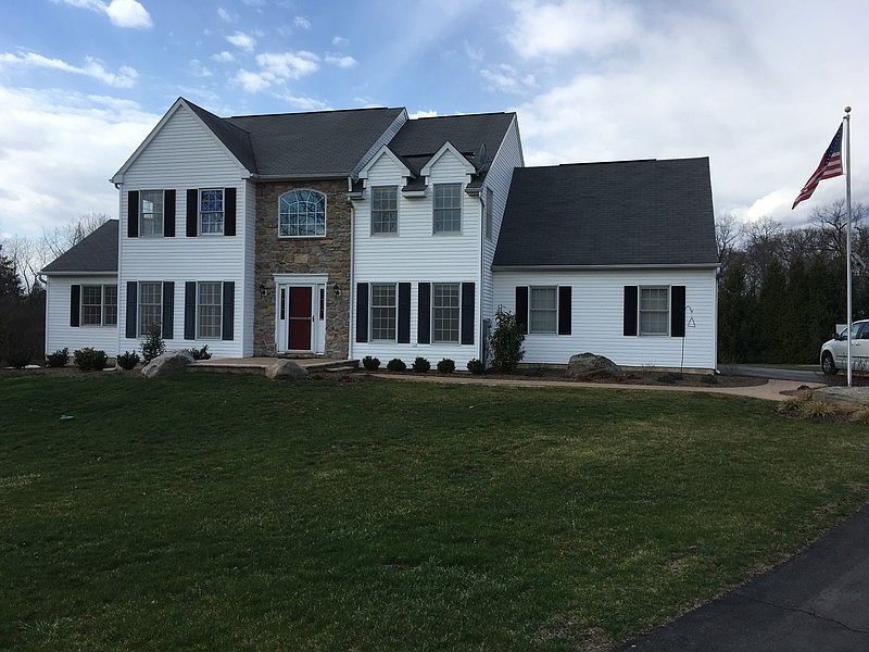 542 New Britain Rd