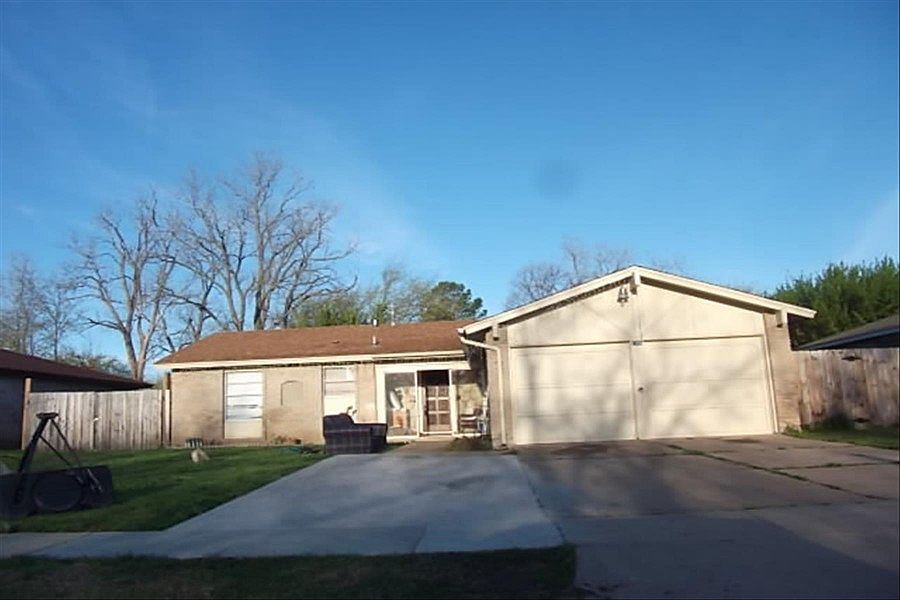 1st image of 3706 Claysford Ct