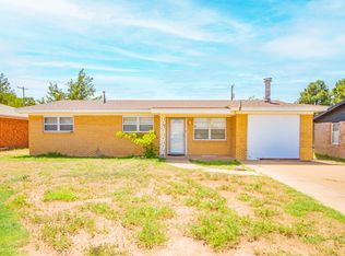 110 Avenue T, Levelland, TX 79336