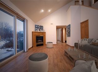 899 Fraser Ln, Hudson, WI 54016