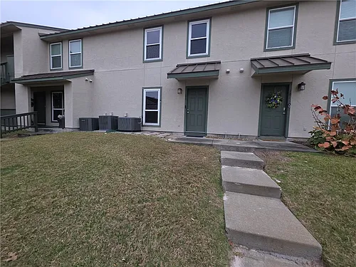 302 Saint Andrews St Photo 1