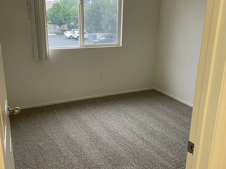 16710 Sherman Way — Photo 8