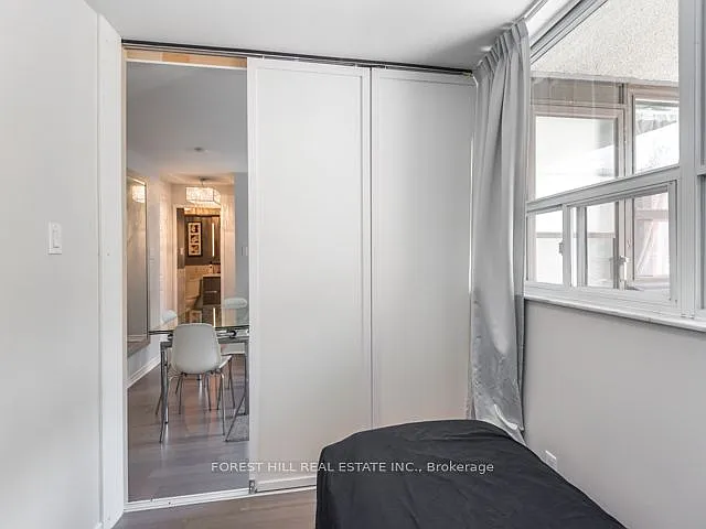 105 McCaul St #202 — Photo 7