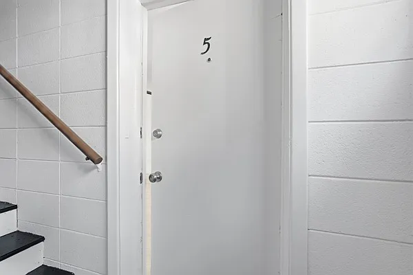 2 bed, $1,600 — Photo 2