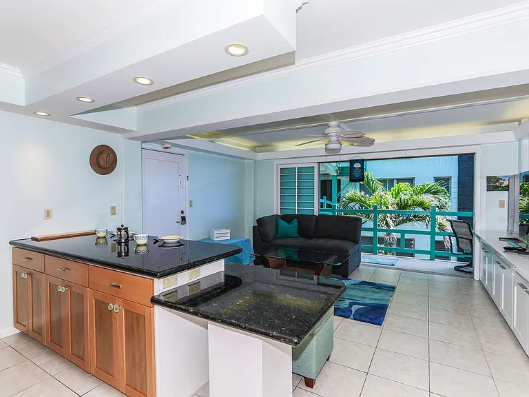 2957 Kalakaua Ave #402 — Photo 8