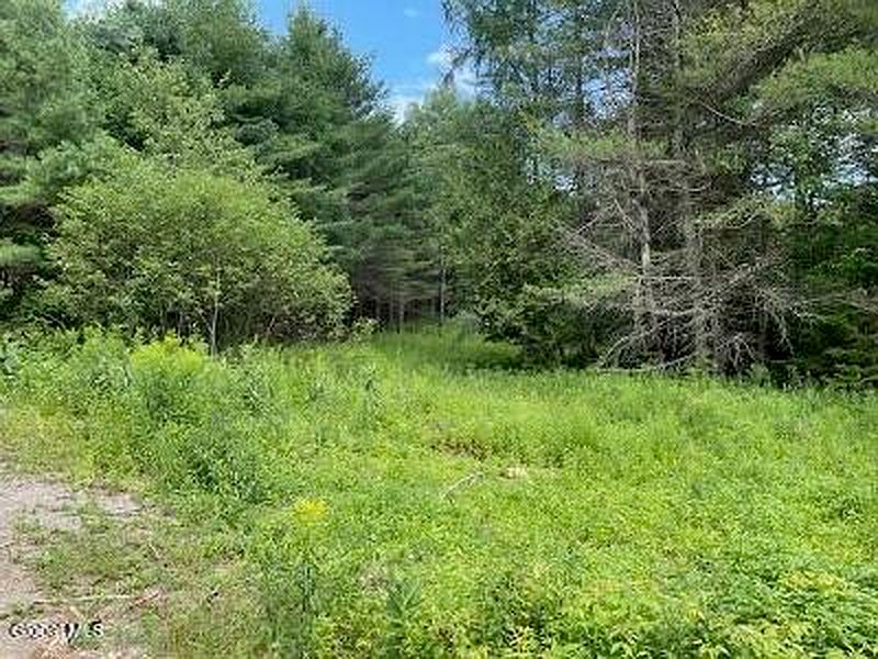4th image of 623 Johnson Pond Road