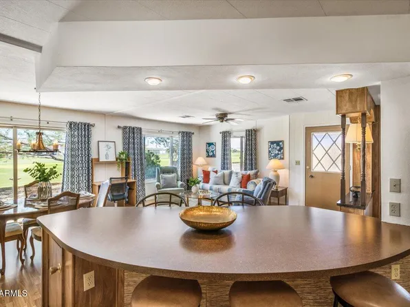2252 N NICKLAUS Drive, Mesa, AZ 85215