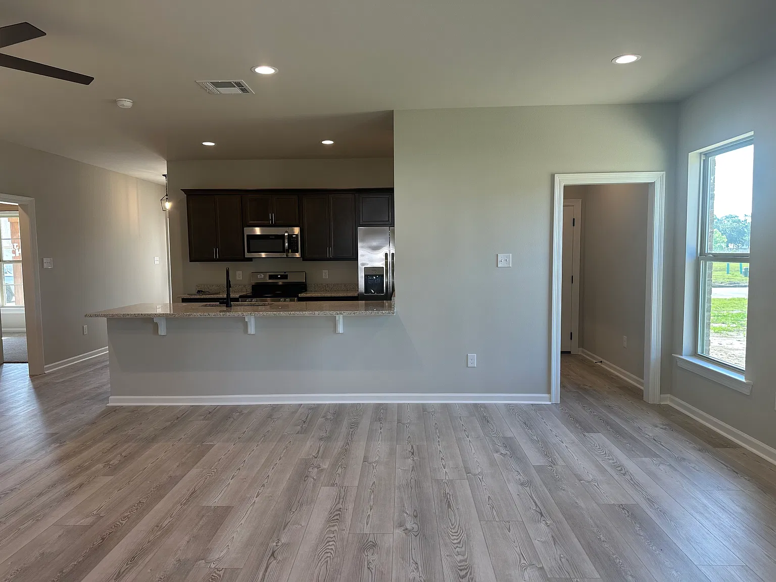 4 bed, 1568 sqft, $2,200 — Photo 3