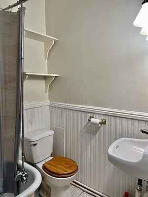 Rented by Ilite Realty Inc | media 7