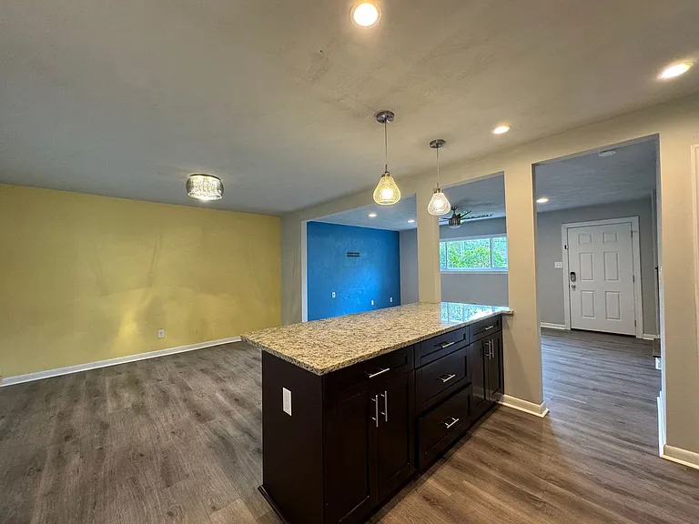 5828 Susquehanna Dr — Photo 6