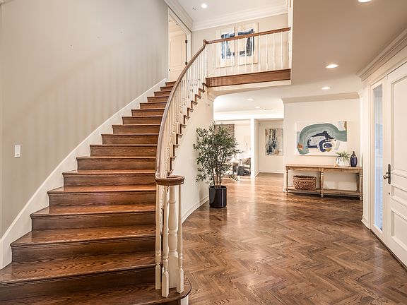 5th image of 7712 Moonridge Pl