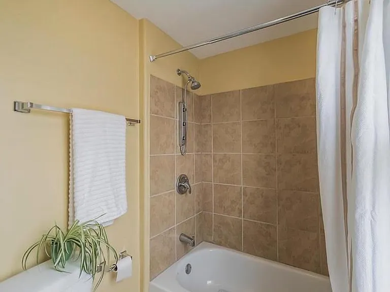 3076 Agate St — Photo 11