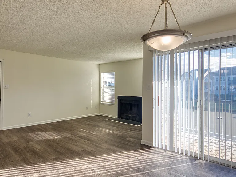Latitudes Apartments — Photo 26