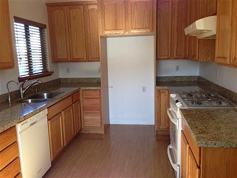 3rd image of 1405 E Olive Ave
