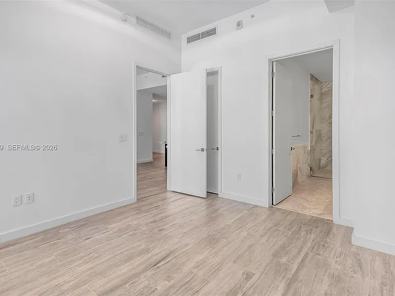 2831 S Bayshore Dr #402 — Photo 20