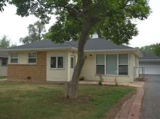 2713 Wilke Rd, Rolling Meadows, IL 60008