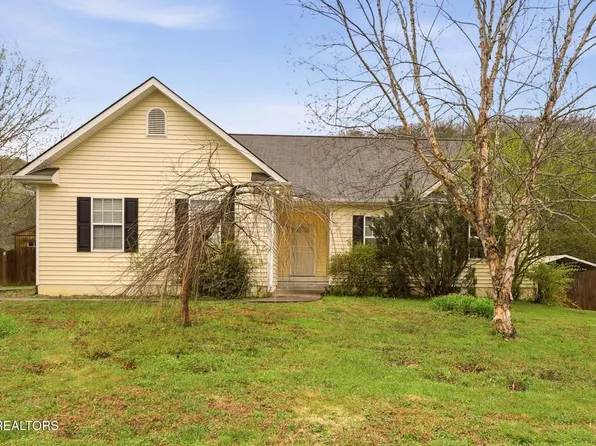 3200 Mistletoe Dr, Knoxville, TN 37924