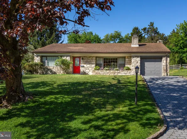 213 Brookthorpe Cir, Broomall, PA 19008