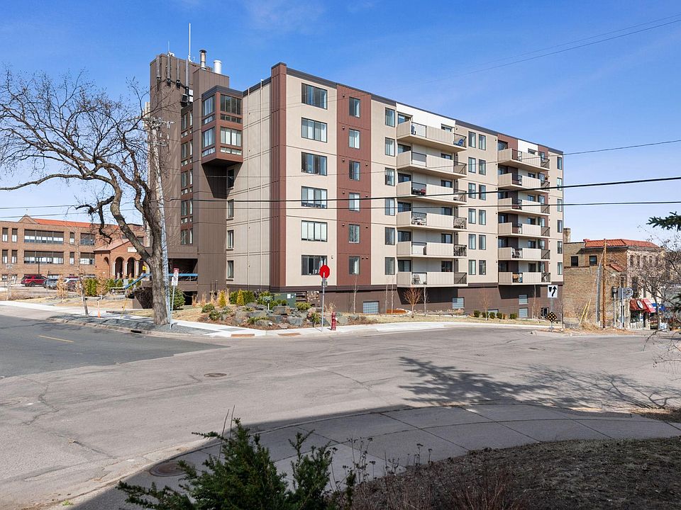 1st image of 2800 W 44th St Unit 208