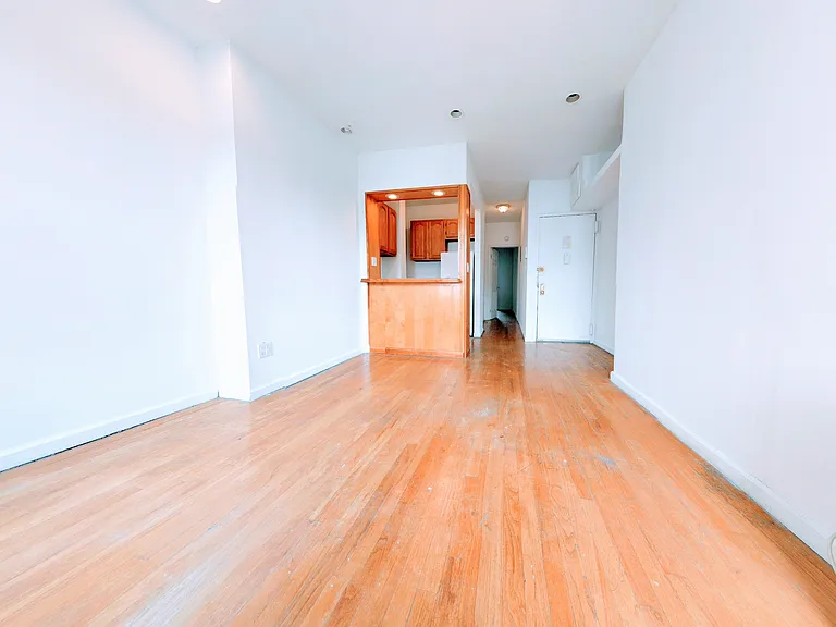 184 1st Ave #16 — Photo 3