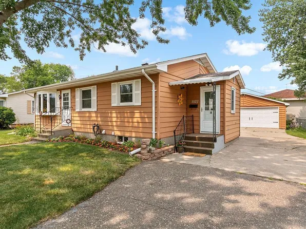 1027 3rd Ave NE, Little Falls, MN 56345