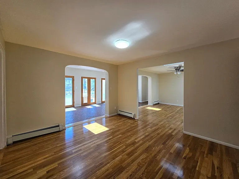 4557 Trinity Dr — Photo 7