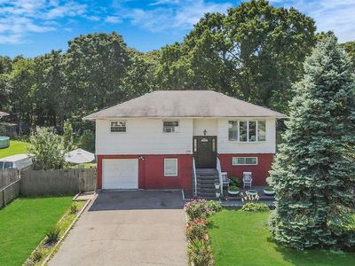 438 Spur Drive, Bay Shore, NY, 11706