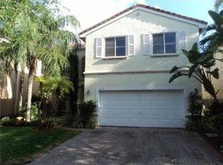 1065 Papaya St, Hollywood, FL 33019