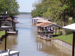 111 Lost Forest Rd, Gun Barrel City, TX 75156